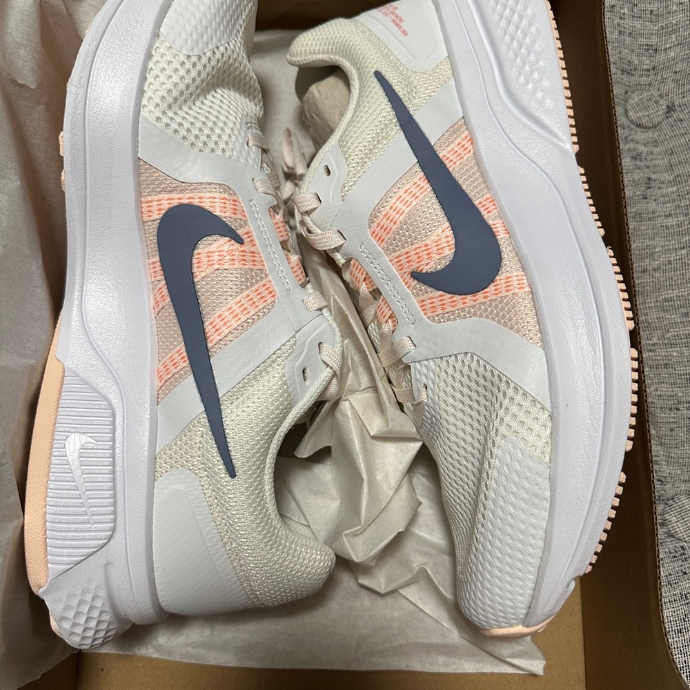 Nike White and Peach Running Shoes